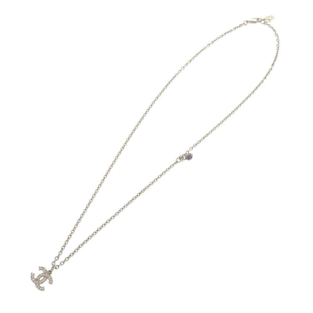 CHANEL Silver Pearl Logo Necklace - Picture 3 of 6